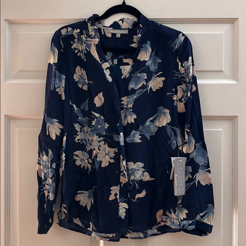 *NWT* Blue floral ruffle silk blouse